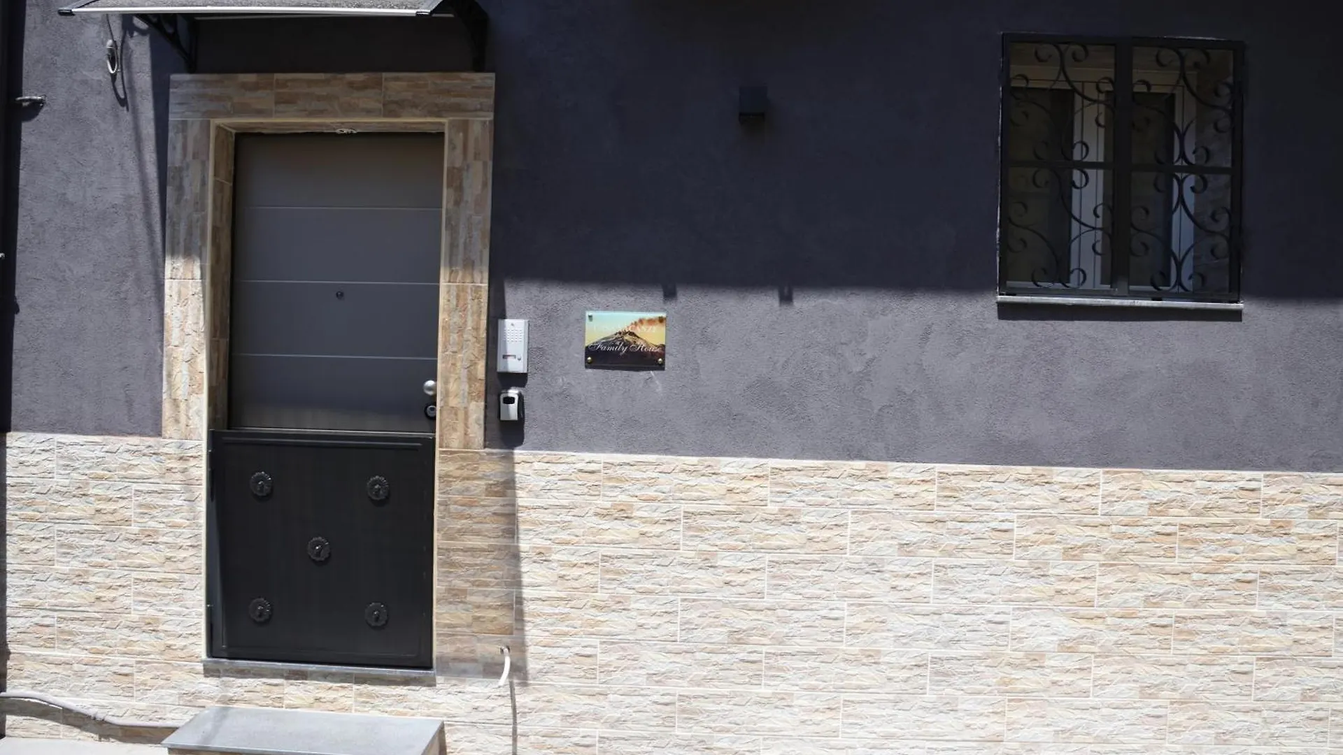 Family House Apartment Catania