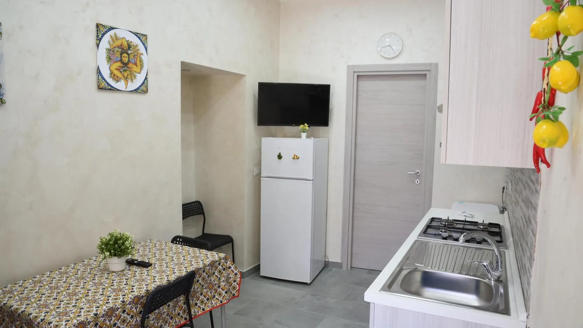 Family House Apartment Catania Italy