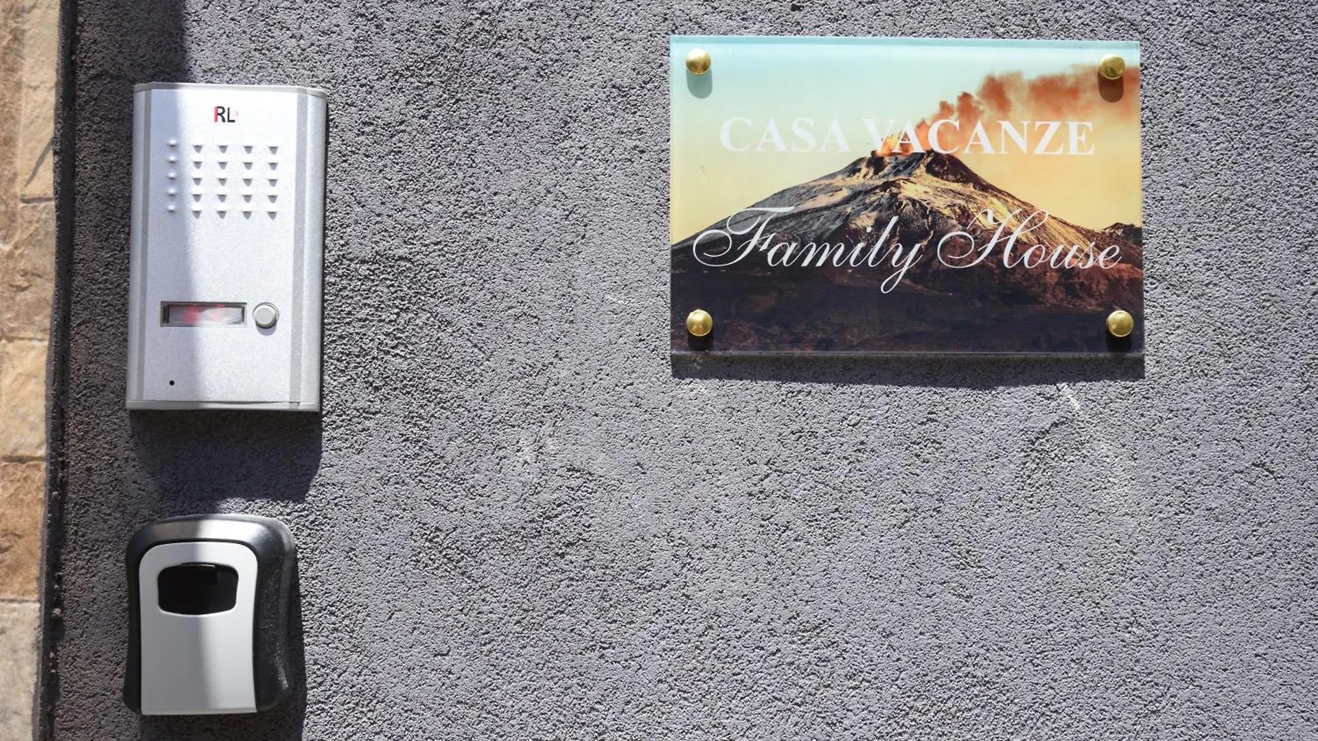 Family House Apartment Catania Italy
