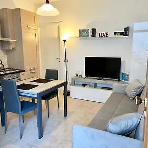 https://in-charme-intero-appartamento.it-lombardy.com