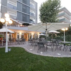 https://hotel-corona-riccione.emilia-romagnahotels.net